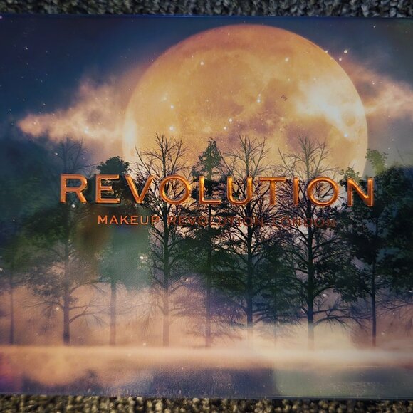 Makeup Revolution Forever Flawless Enchanted Eyeshadow Palette - Picture 1 of 3